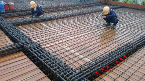 Quy trình thi công cốp pha sàn phẳng không dầm bảo đảm đúng kỹ thuật
